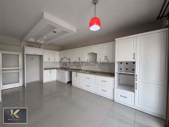 Urfa Yolu Üzeri Kiralık 4+1 Fırsat Daire 1