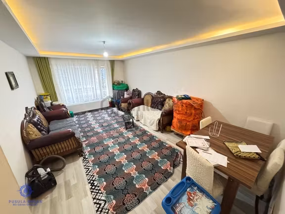 Ｐｕｓｕｌａ 'ｄａｎ Doğu Caddesi Üzerinde Krediye Uygun 2+1 Geniş Daire 2
