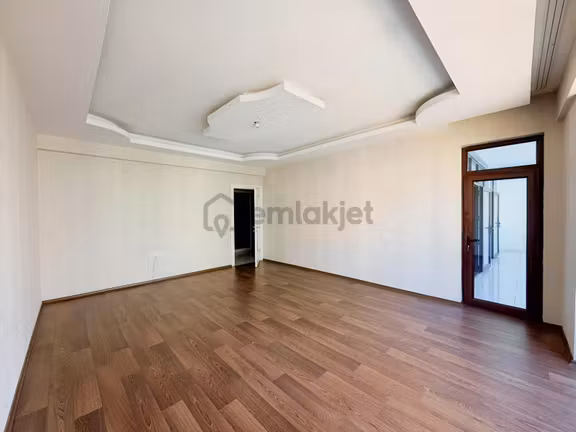 Kosova Mahallesi Veysel Karani Caddesi Geniş Kiralık 3+1 Daire 2