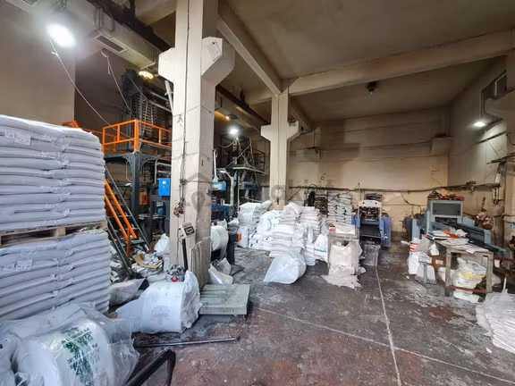 Pik Dökümcülerde İkiyüzlük 850 M2 Üç Katlı Komple Bina İosb'de 2