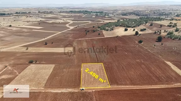 Resmî Yola Sıfır 2.498 M² Müstakil Tarla! Akören Merkeze Sadece 2
