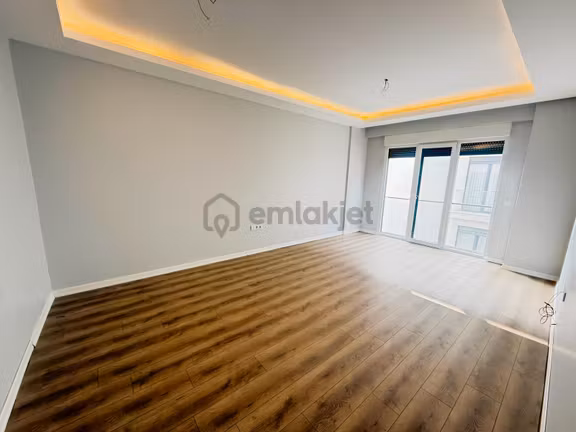 Tuzla Merkez'e Yürüme Mesafesinde Geniş 2+1 Kiralık Daire 2