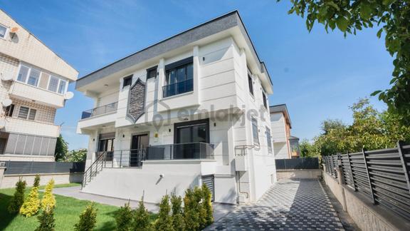 Yalova Kadıköy Özden Mahallesi'nde Satılık Villa 1