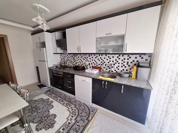 Menderes Coldwell Banker Poyraz'dan Merkezde Geniş 2+1 Daire 1