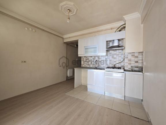Rw Nest'ten Millet Caddesi Üzerinde Kullanışlı 1+1 Kiralık Daire 1