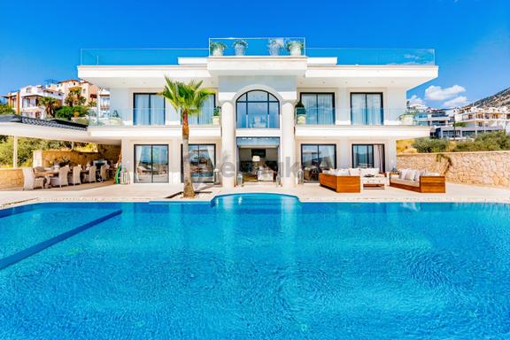 Kalkan Ortaalanda Deniz Manzaralı, 6 Yatak Odalı Lüks Villa 1