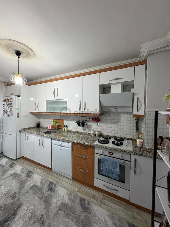 Atatürk Mahallesi Daire 2+1 90 M2 5 Katınının 5 Katı Kapalı Mutfak Full Özelikli Karanlık Yok Pet 1