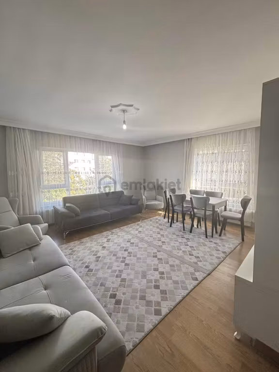 Bostancık Caddesi Özmar Market Üstü Kiralık 3+1 1