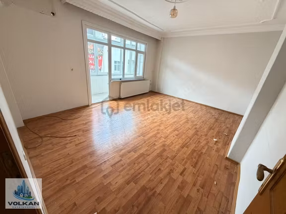 Volkan'dan Uğurmumcu Mah %27 Hisseli Satılık 3 Kat 2+1 Daire 1