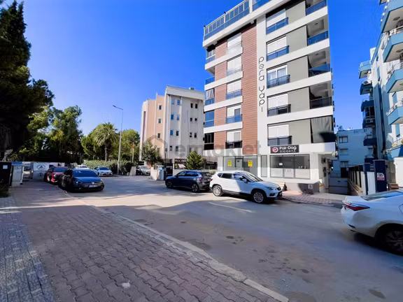 Üçğen Mahalledeki En İyi Konumda 4+1 Satılık Geniş Dupleks Daire 1