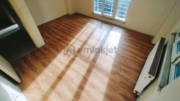 Merkez Emlak Armağan'dan 2+1 100 M2 Daire Vadi Cepheli 2