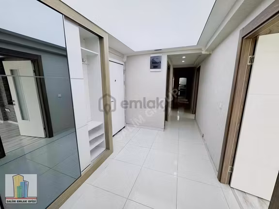 Uydukent'te Süper Lokasyonda Satılık 6+1 Lüks Dubleks Daire 1