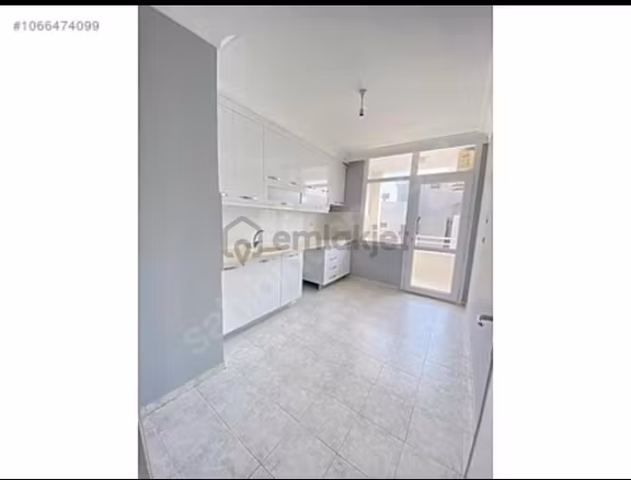 3+1güzelyalı İllerbankası 8-8katı 2banyo 200m2 Gd Cephe Kap.mutfak 21-25yaş Az Hasarlı. 1