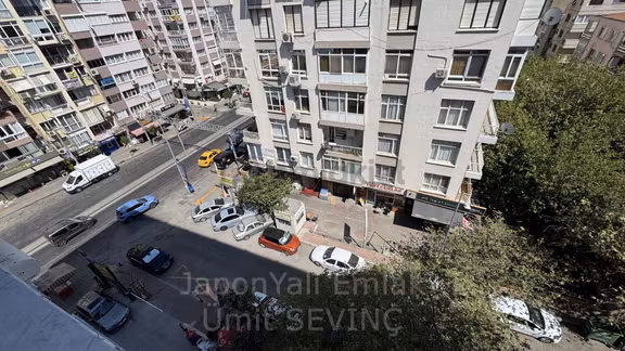 İnönü Caddesinde Üçkuyular 6. Kat Köşe Kiralık Daire 1
