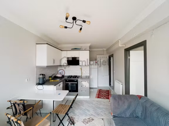 Aydınlık Ve Kullanışlı 1+1 Daire 2