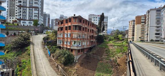 Öztürkler Gayrimenkulden Trabzon Akçaabat Söğütlüde 623m2 Satılık Yada Kat Karşılığı Müstakil Bina 1