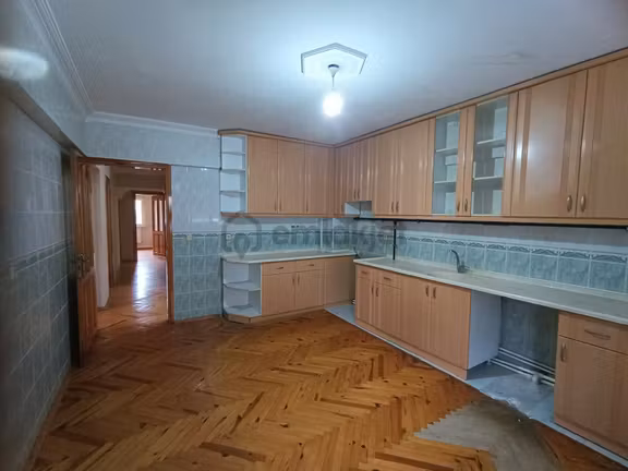 Ender Uysal Gayrimenkulden Üniversiteye Çok Yakın Çift Banyolu Geniş 4+1 Kiralık Daire.. 1