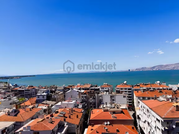 Göztepe Amerikan Yakını Deniz Manzaralı Eşyalı Kiralık Daire 1