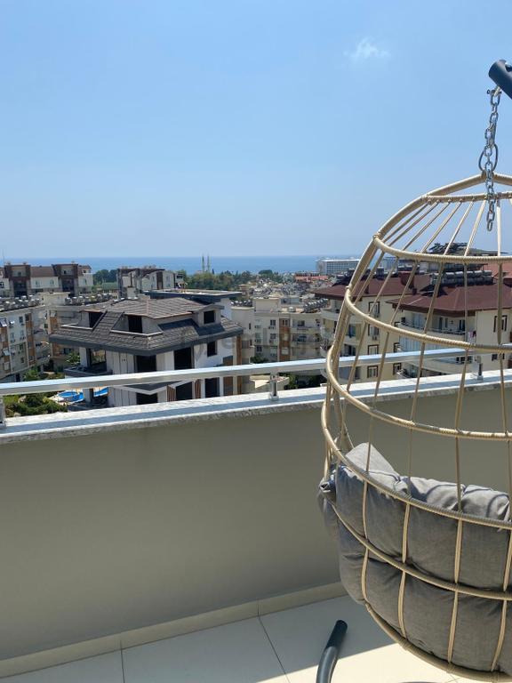 Çarsı Merkezde Deniz Manzaralı Eşyalı Daire 1