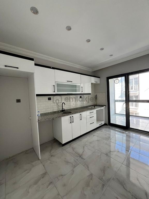 Karakaş Mahallesi Çarşı Merkezi Mevkii 2+1 Kiralık Arakat Daire 1