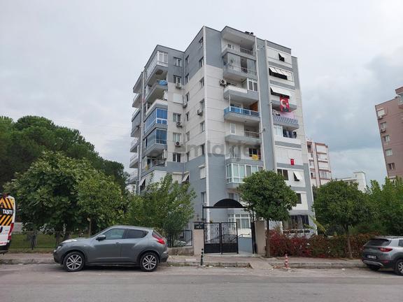 Karşıyaka Zübeyde Hnm Mah Kiralık 3+1 Tadilatlı Ara Kat Daire 1