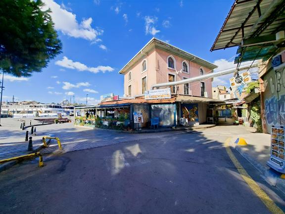 İstanbul Karaköy'de Devren Kiralık Dükkan 1
