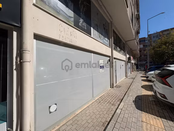Anıl Konu'dan İhsaniyede Satılık 92m² Dükkan 2