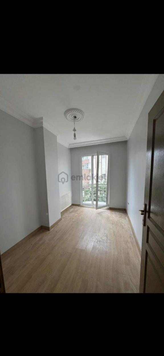 Ümraniye Çamlık İkbal Caddesi 3.kat 2+1 İçi Yapılı Finans Merkezi Yürüme Mesafeli Kiralık Daire Ev 2