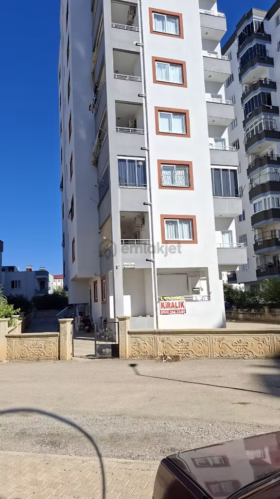 Kozan Gayrimenkul'den Remzi Oğuz Ortaokulu Civarı Kombili Daire 2