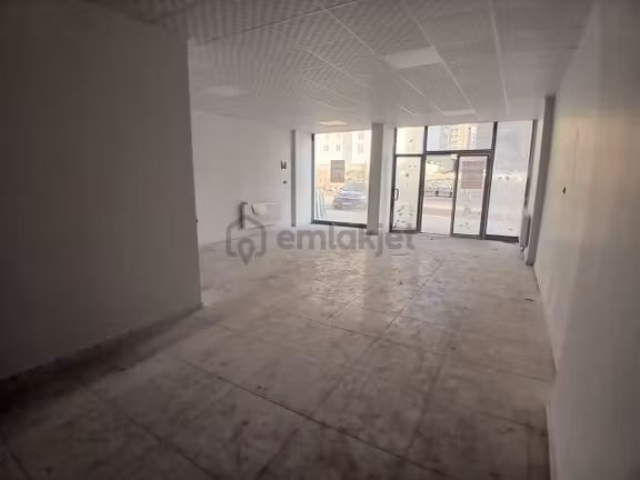 Şah Gym'den Yıldızkentte 101m² Kiralık Dükkan 2