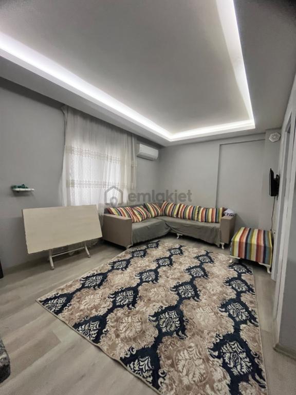 Ahatlıda 1+1 Eşyalı Katta Asansörlü Kiralık Daire 1