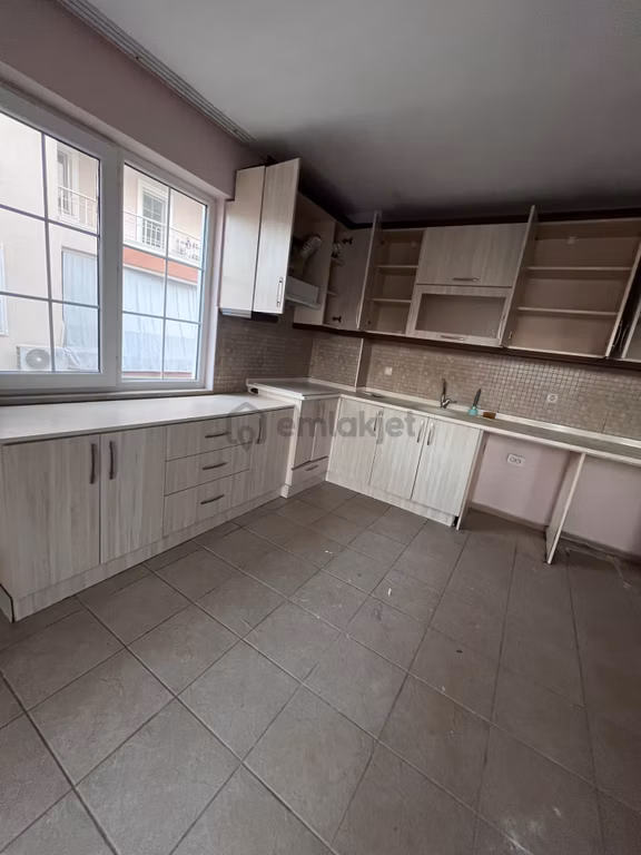 Ortaca Cumhuriyet Mahallesi 2+1 Balkonlu Kiralık Daire 1