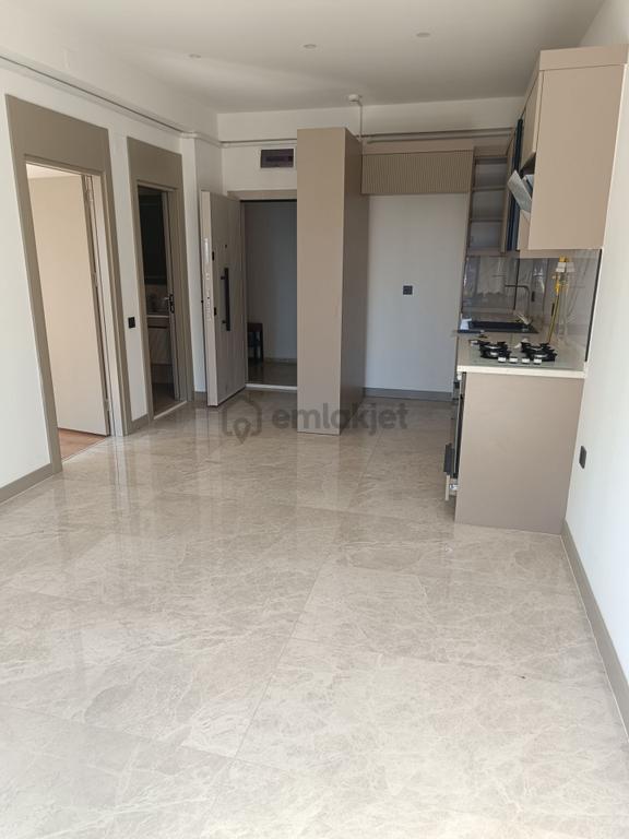 A&g Den Mezitli Akdenizde Havuzlu Dogalğazlı Kiralık 1+1 Daire 2