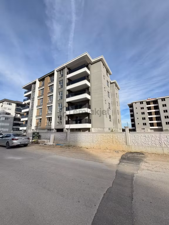 Yenişehir Mah. Golden Life'de 3+1 175m² Satılık Sıfır Lüks Daire 1