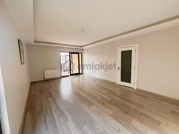 İdenova'dan 30 Ağustos Zafer'de Kiralık 3+1 Dubleks 2