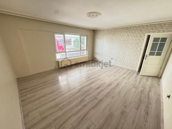 Barışyolu Yakını Bagımsız Geniş Kullanımlı Tertemiz Uygun 2+1 1