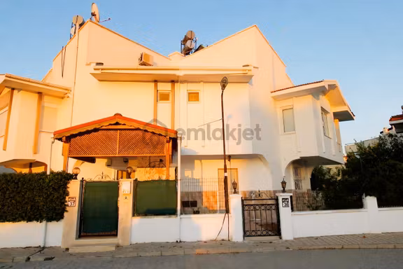 Kadriye'de Müstakil Bahçeli Ve Eşyalı 4+1 Villa | Tekce 2