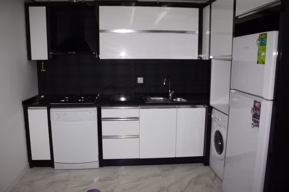Ender Uysal Gayrimenkulden Sitelerde Foruma Yakın 1+1 Kiralık Klimalı Asansörlü Lüx Apart... 2