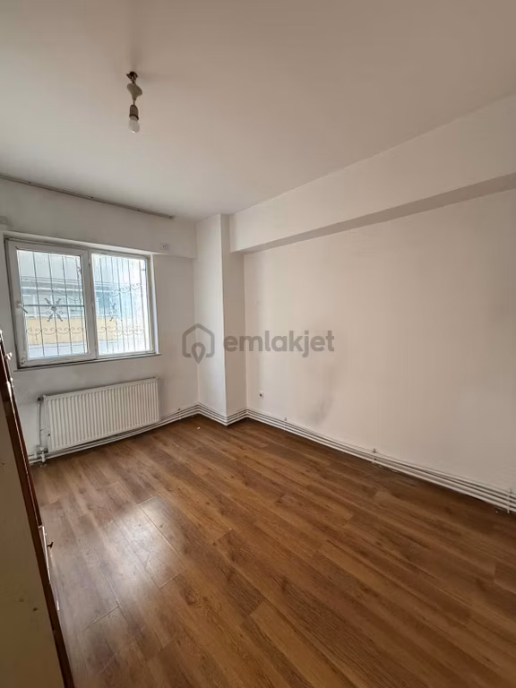 Yeditepe Mahallesinde Üniversiteye Yakın 1+1 Kiralık Daire 2