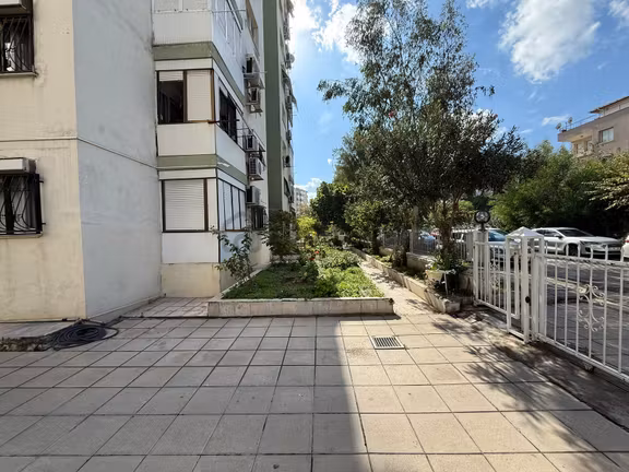 Bornovada Kiralık 3+1 Kiralık Daire 2