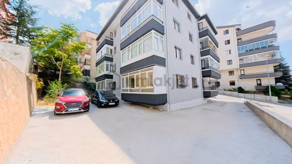 Dikmen Satılık 3+1 Daire, İki Kapalı Balkonlu,mantolamalı-fırsat 2