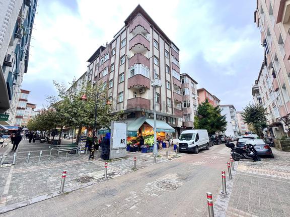 Goldhouse Dan Satılık Yürüyüş Yolu Üzeri 3+1 Geniş Daire 1