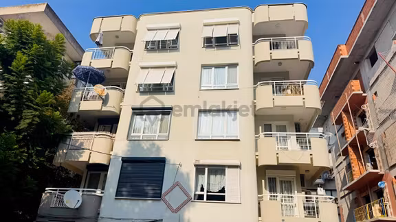 Bostanlı Sağlık Ocağına 50m Full Tadilatlı Kiralık 3+1 Daire 1