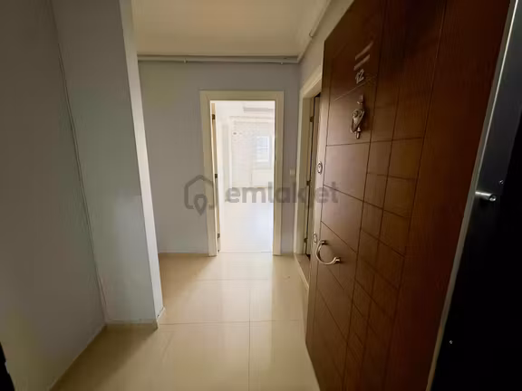 Yıldız Caddesi Üzeri 3+1 Arakat Doğalgazlı Otoparklı Kiralık 2