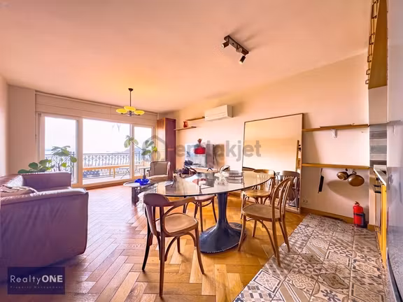 R-one 1+1 Rental Flat İn Cihangir With Amazing Bosphorus View 2
