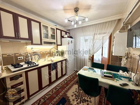 Alsancak 2 Mit Yakını Ara Katta Krediye Uygun Yapılı 3+1 Daire! 1