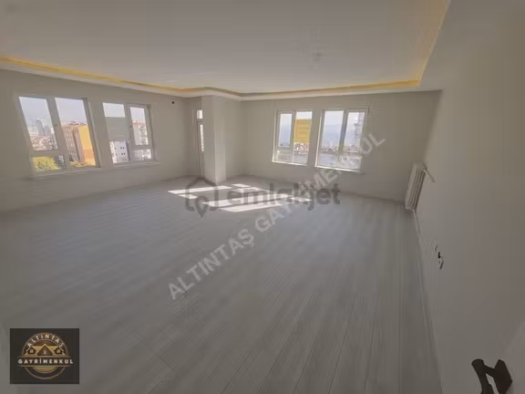 Suadiye'de Manzaralı, Yapılı 3+1 Kiralık Daire 1