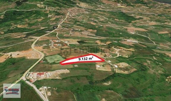 Yalova Sugören'de Göl Manzaralı, Yolu Ve Suyu Olan 4.566 M² Satı 1