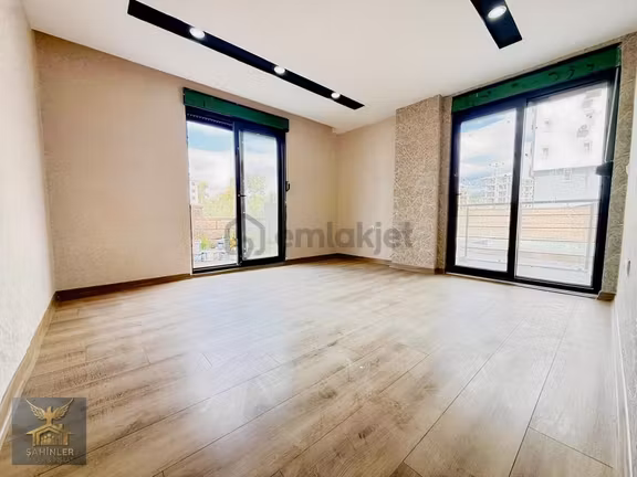 Merkezi Konum Havuzlu İskanlı Lüx 2+1 85 M2 Y.giriş.sıfır Daire 2