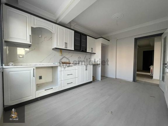 Efendı Mahallesı Genış Ve Kullanışlı 2 + 1 2